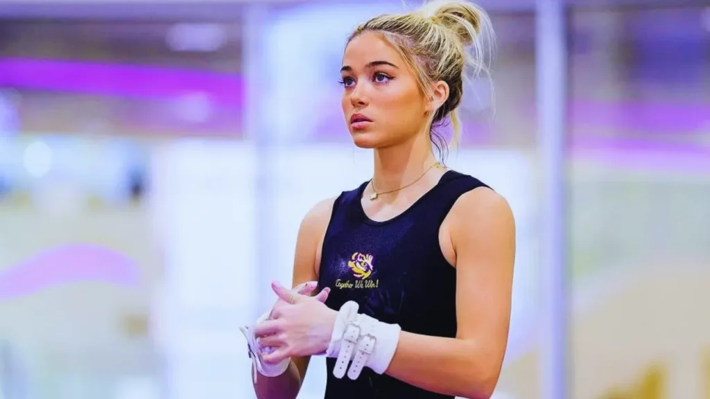 Olivia Dunne net worth by biomaxs.com